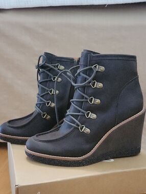 Zodiac Indy Boot Olive Green Wedge Lace Up